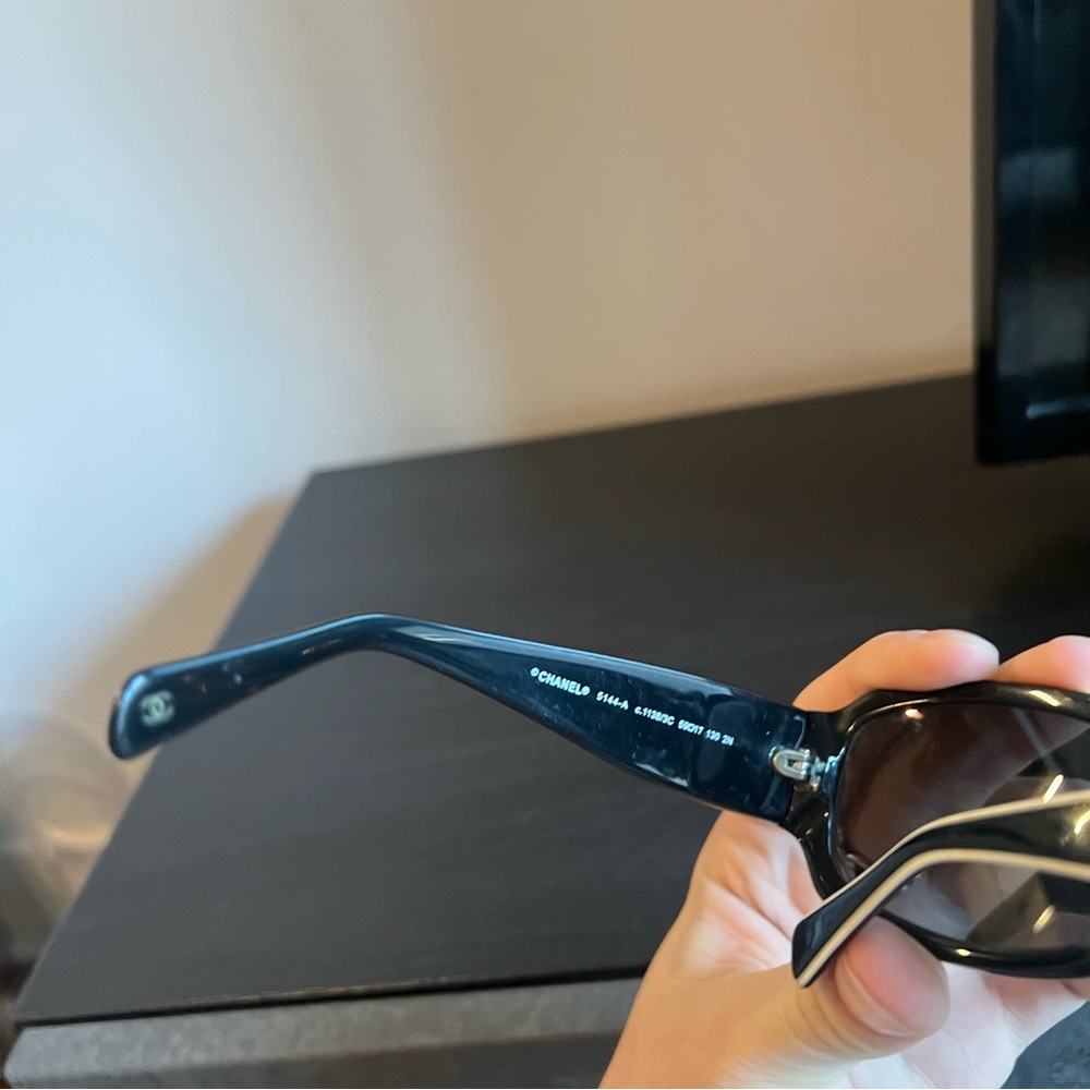 Vintage Chanel Sunglasses - Picture 3 of 5